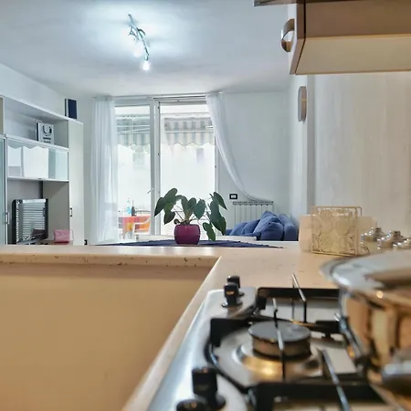 A Casa Di Filippo-appartamento Tra Mare E Pineta Градо