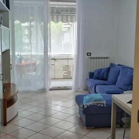 A Casa Di Filippo-appartamento Tra Mare E Pineta * Градо
