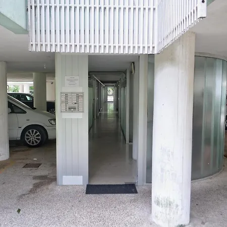 A Casa Di Filippo-appartamento Tra Mare E Pineta Градо