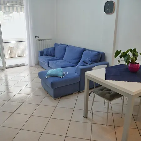A Casa Di Filippo-appartamento Tra Mare E Pineta Градо