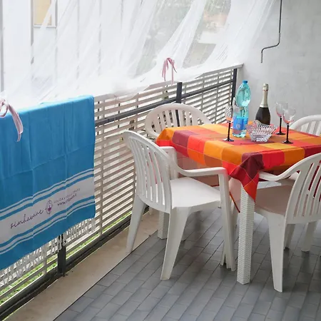 A Casa Di Filippo-appartamento Tra Mare E Pineta Градо