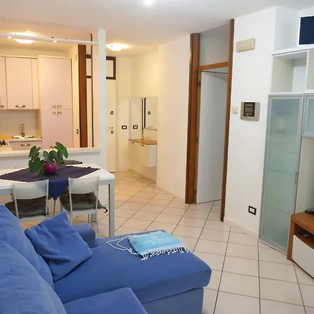 Апартаменти A Casa Di Filippo-appartamento Tra Mare E Pineta